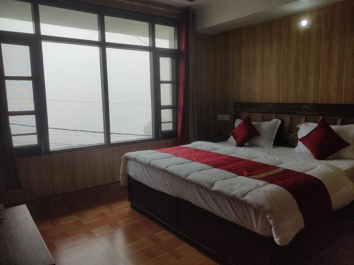 Fabhotel Maya موسوري المظهر الخارجي الصورة